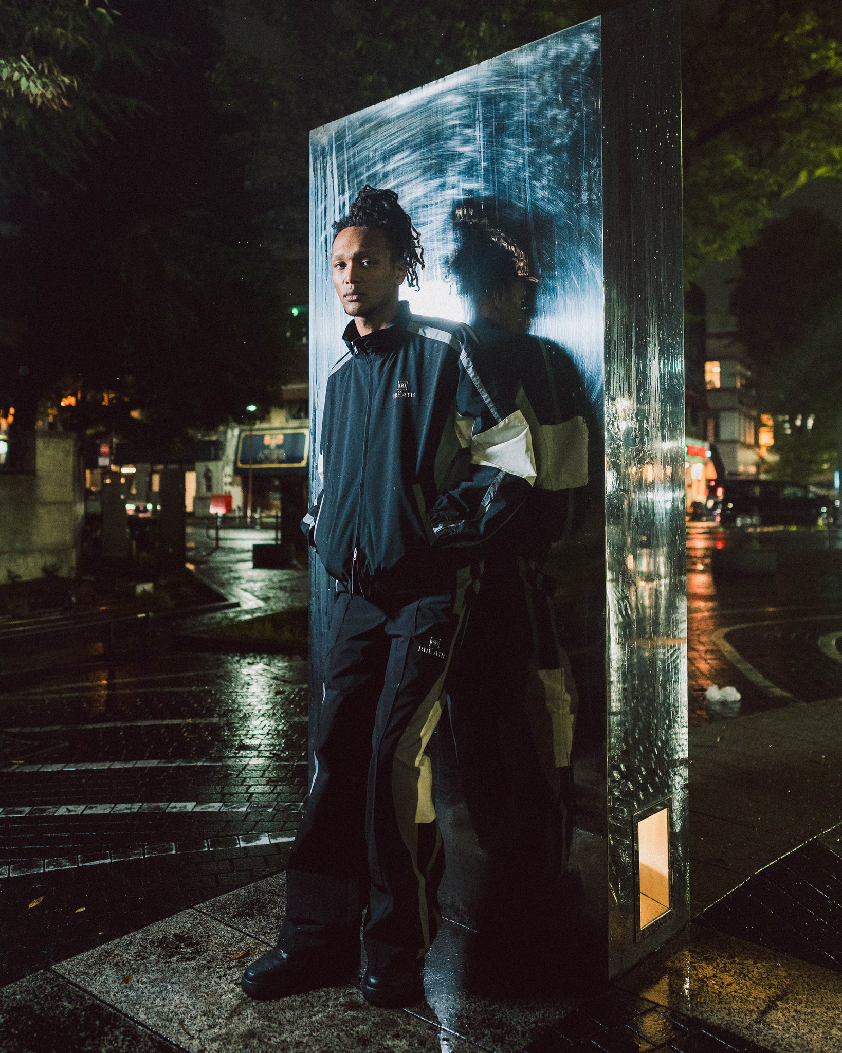 CREST LOGO WARM UP JACKET / BLACK