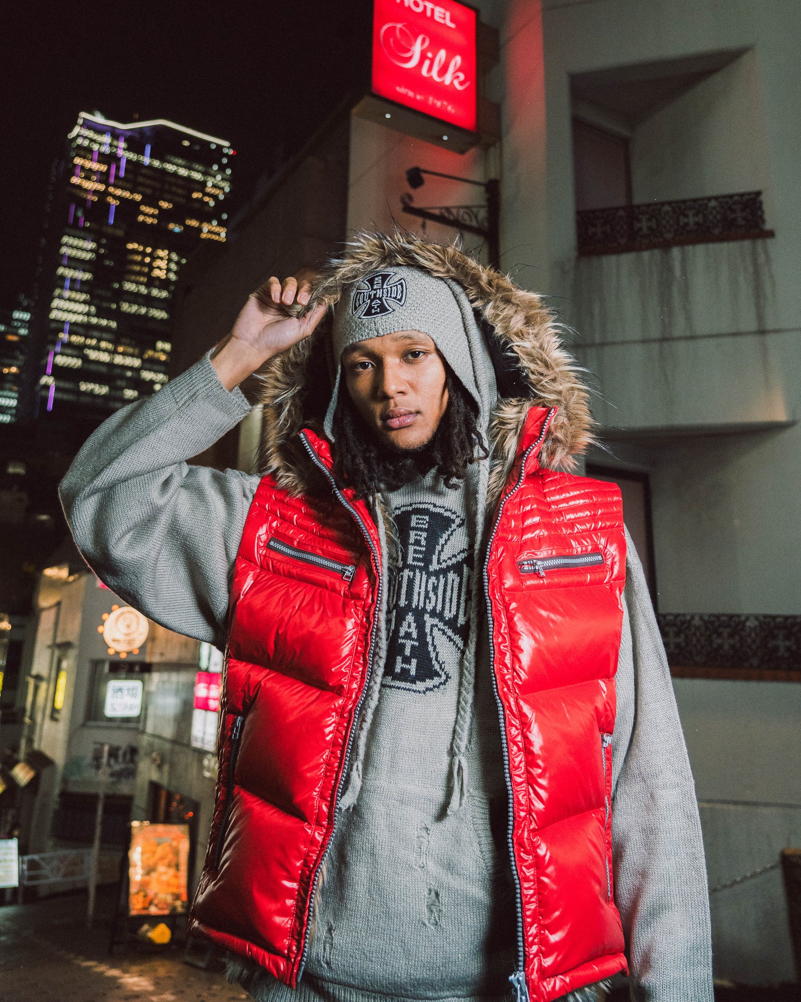 FUR SHINY DOWN VEST / RED