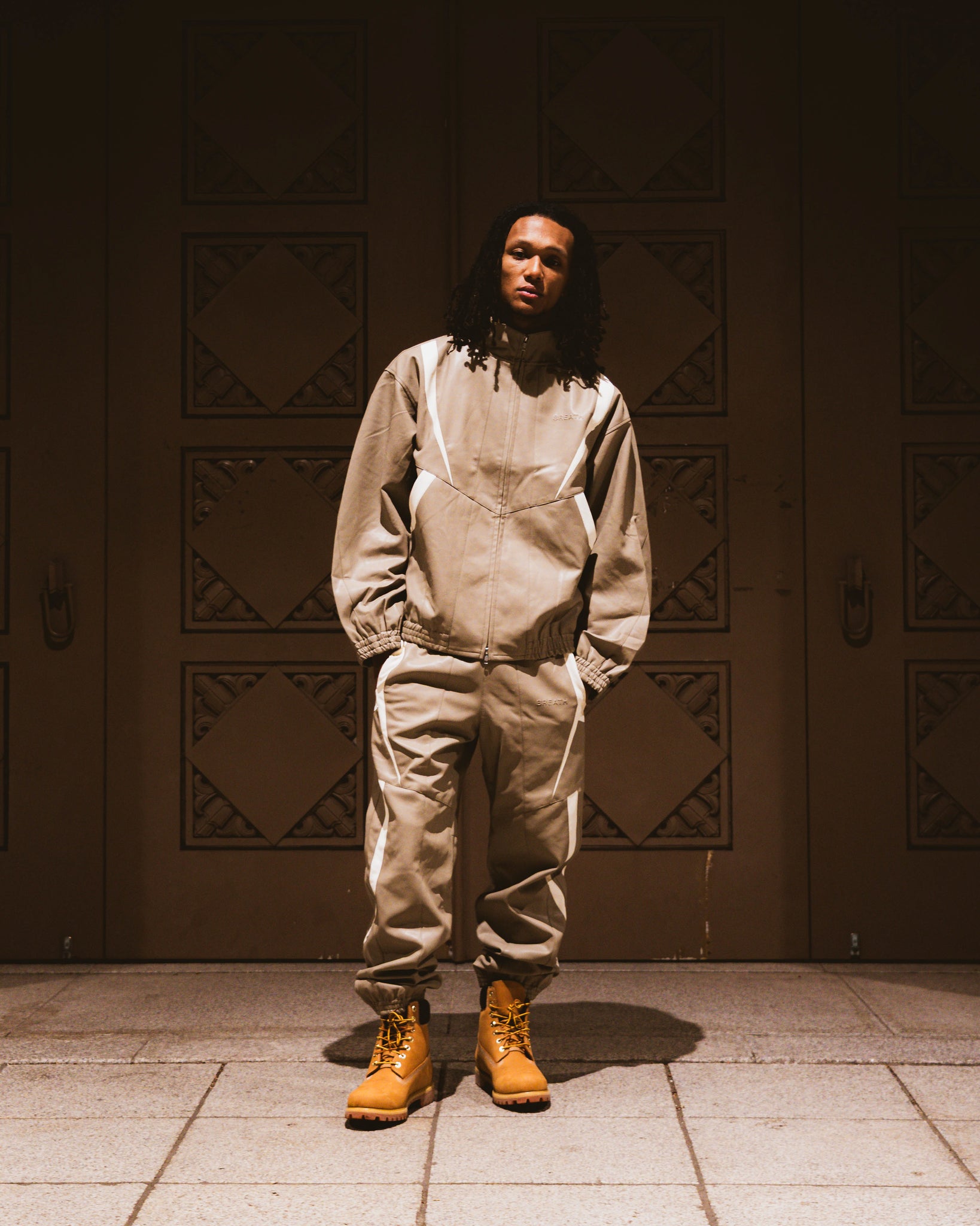 FAUX LEATHER LAMBO TRACK PANTS / BEIGE