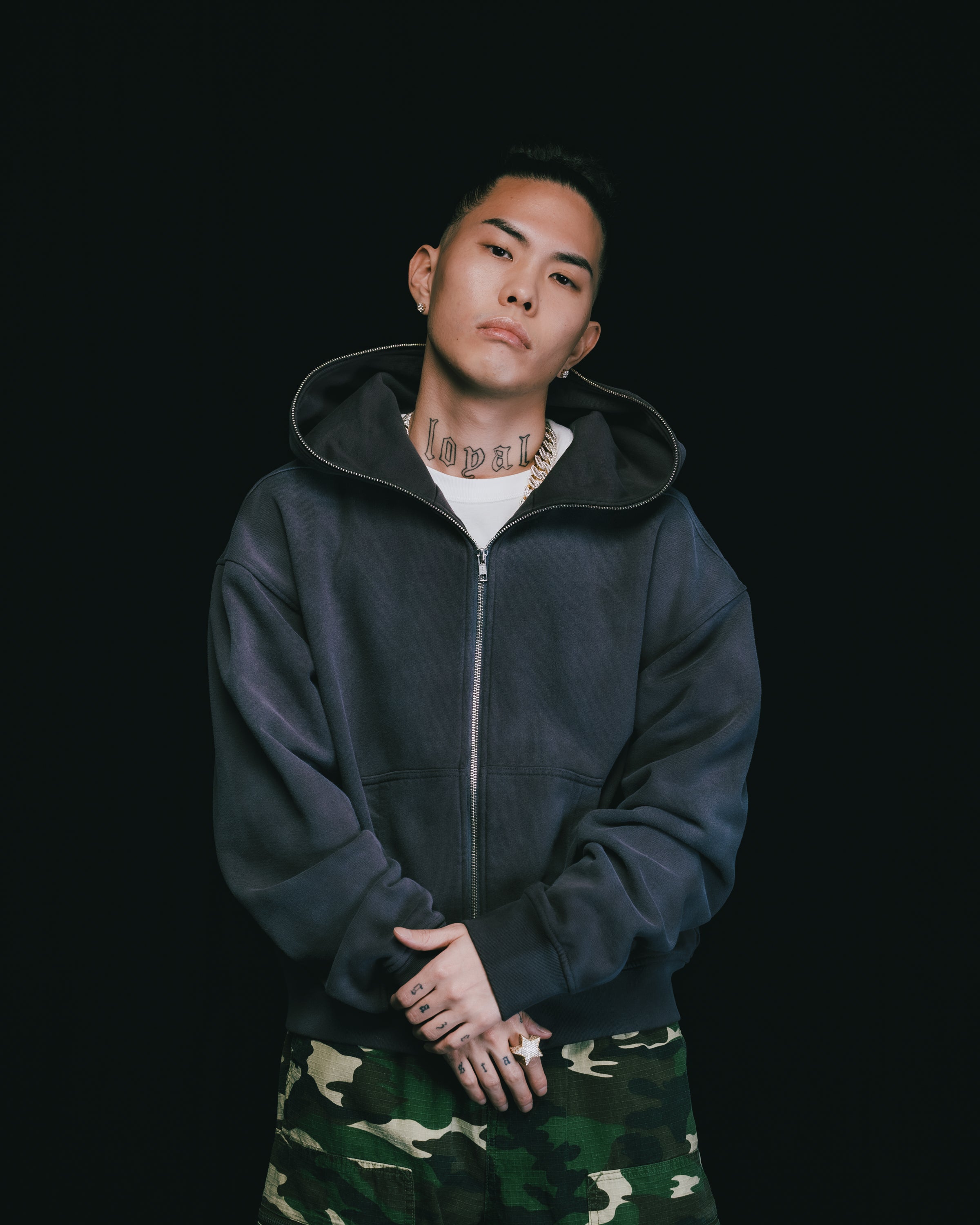 【BREATH】 NEWRICH SHORT FULL ZIP HOODIE NEWRICH SHORT FULL ZIP HOODIE / BLACK – BREATH - サイズ 着丈