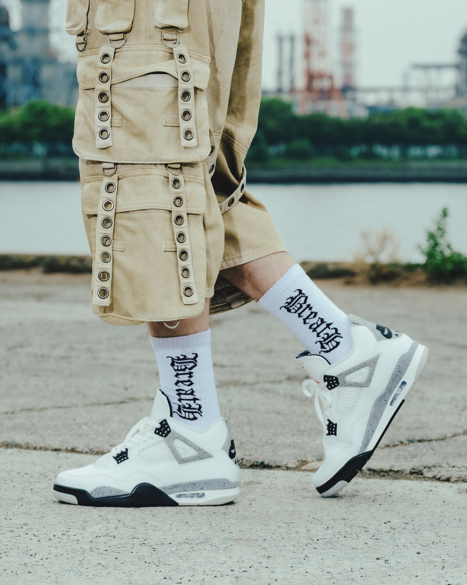 25SSM OLD ENGLISH LOGO SOCKS 2PACK / BLK&WHT