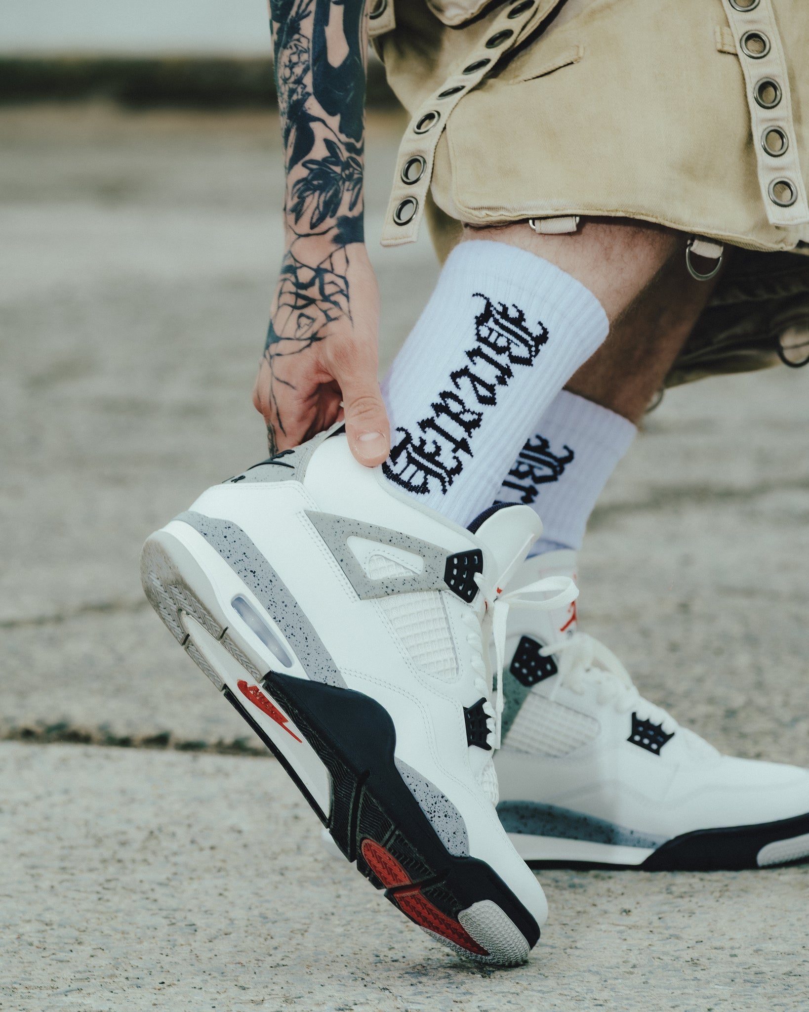 25SSM OLD ENGLISH LOGO SOCKS 2PACK / BLK&WHT