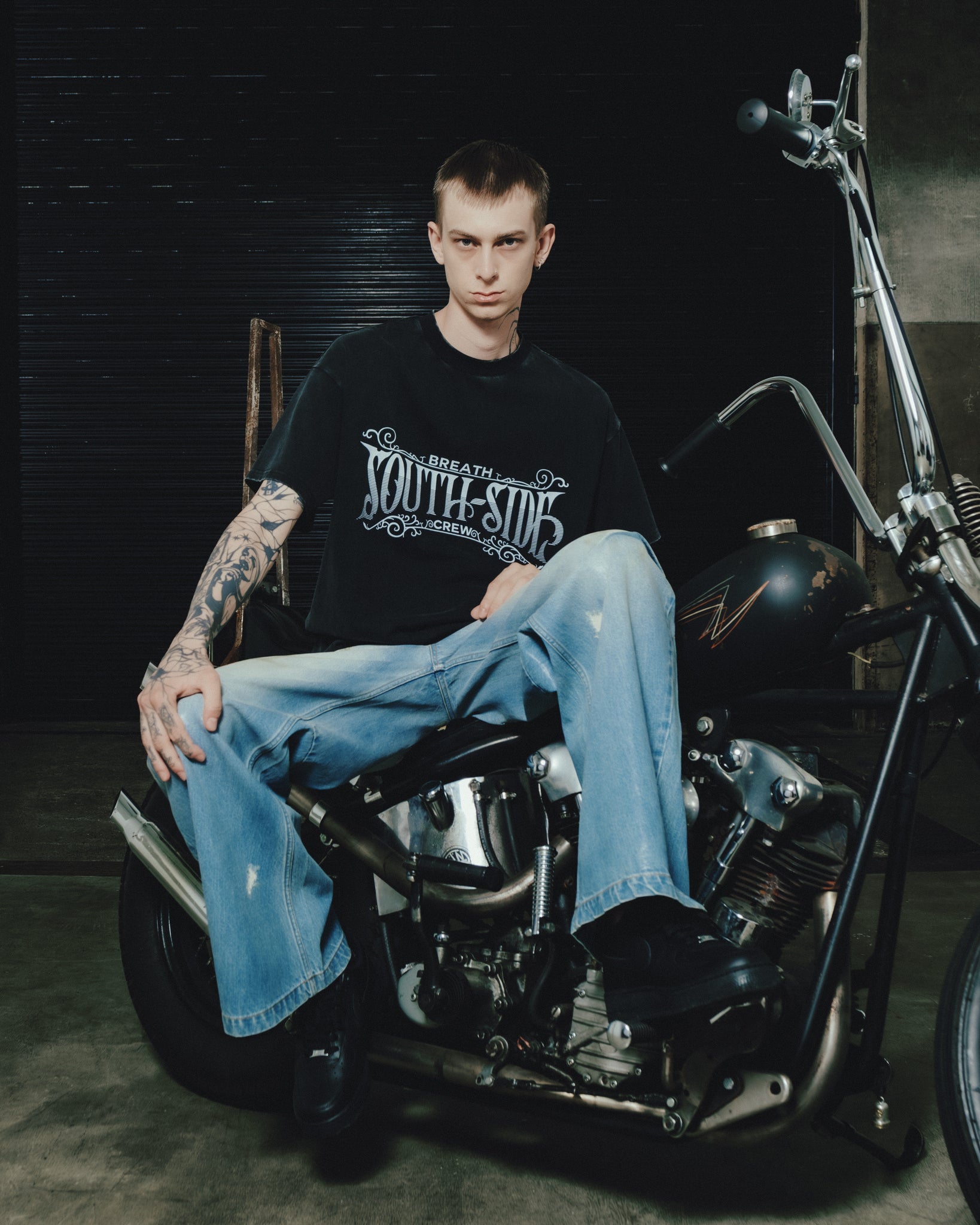 SOUTH SIDE CREW TEE / BLACK
