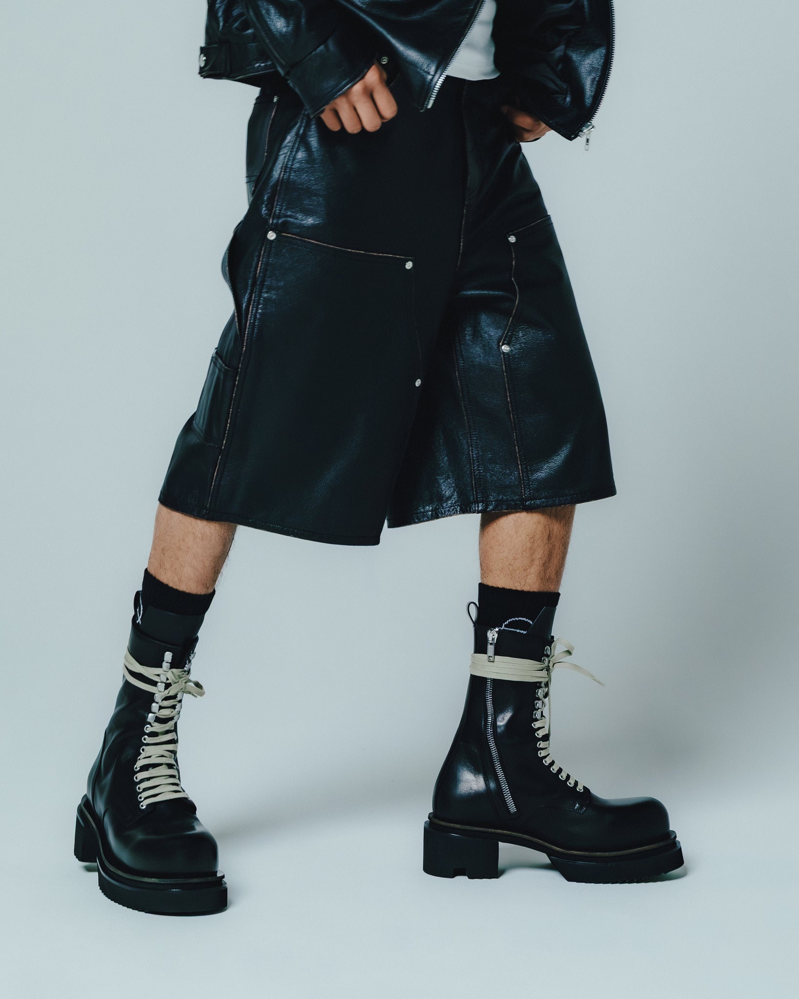 本革 レザー ショートパンツ ブラック　breath badhop ゴートスキン GRUNGE LEATHER DOUBLE KNEE SHORTS ｜BREATH ブレス - BAD HOP