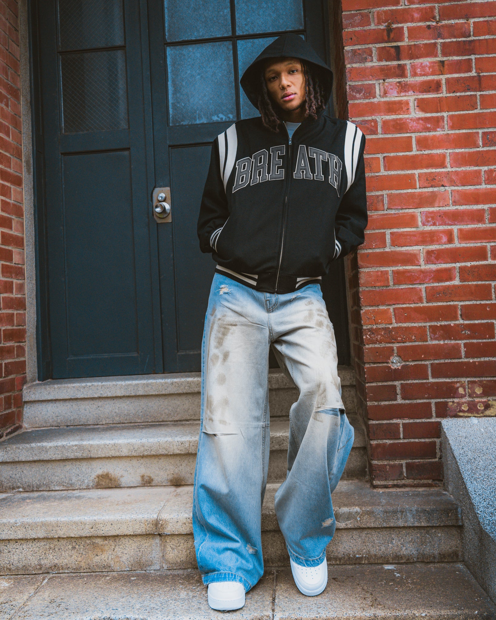 ARCH LOGO HOODED VARSITY JACKET / BLACK WHITE