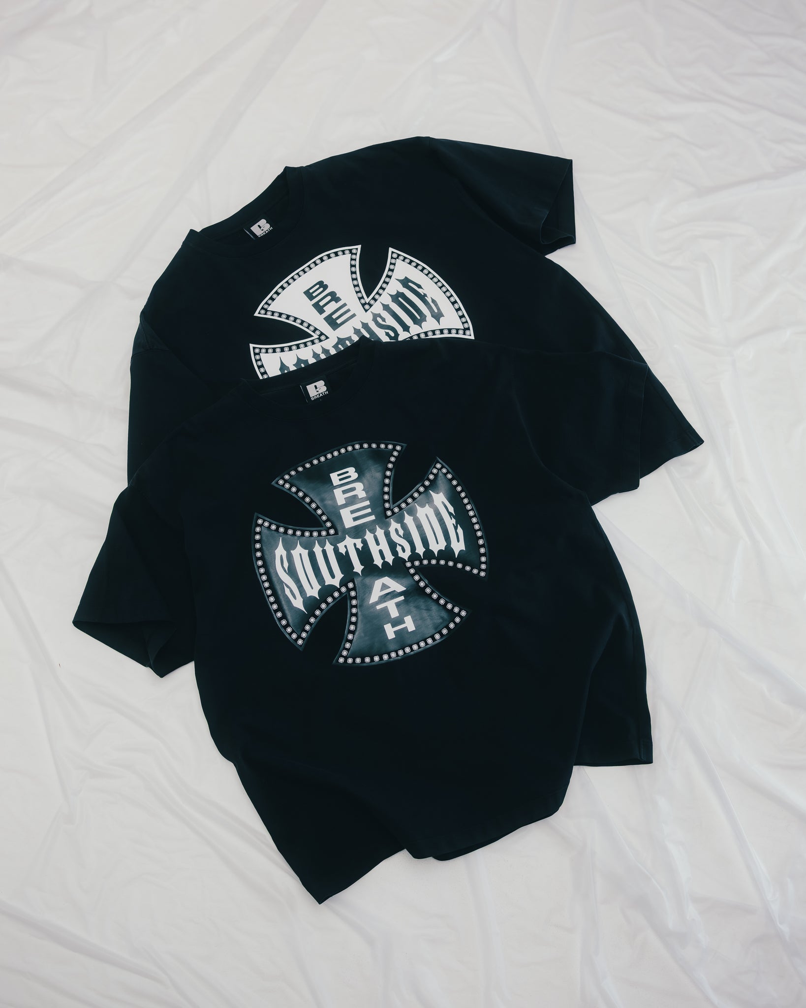 SOUTHSIDE CROSS LOGO TEE / BLACK × BLACK
