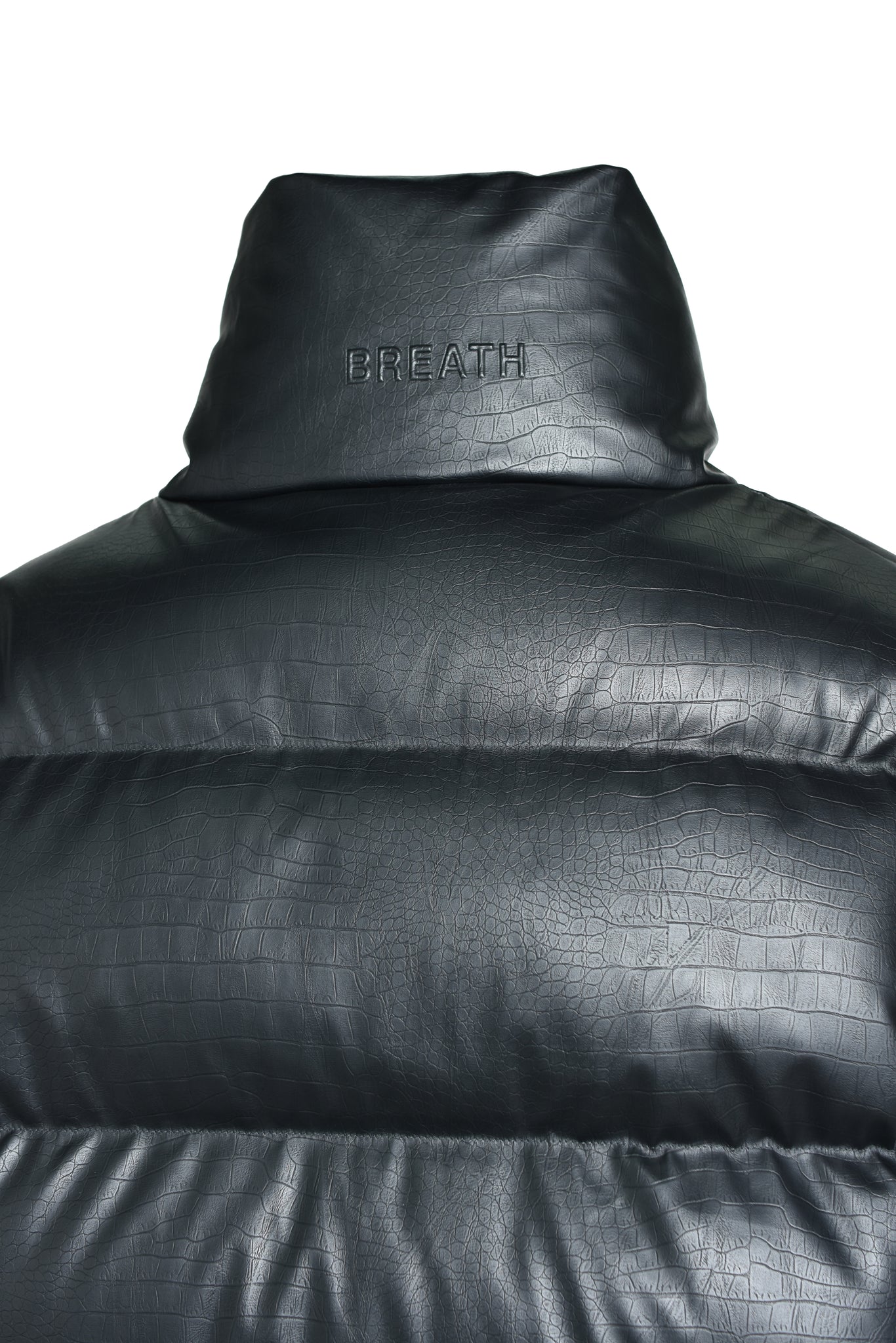 FAUX LEATHER MATTE CROCODILE DOWN JACKET / BLACK