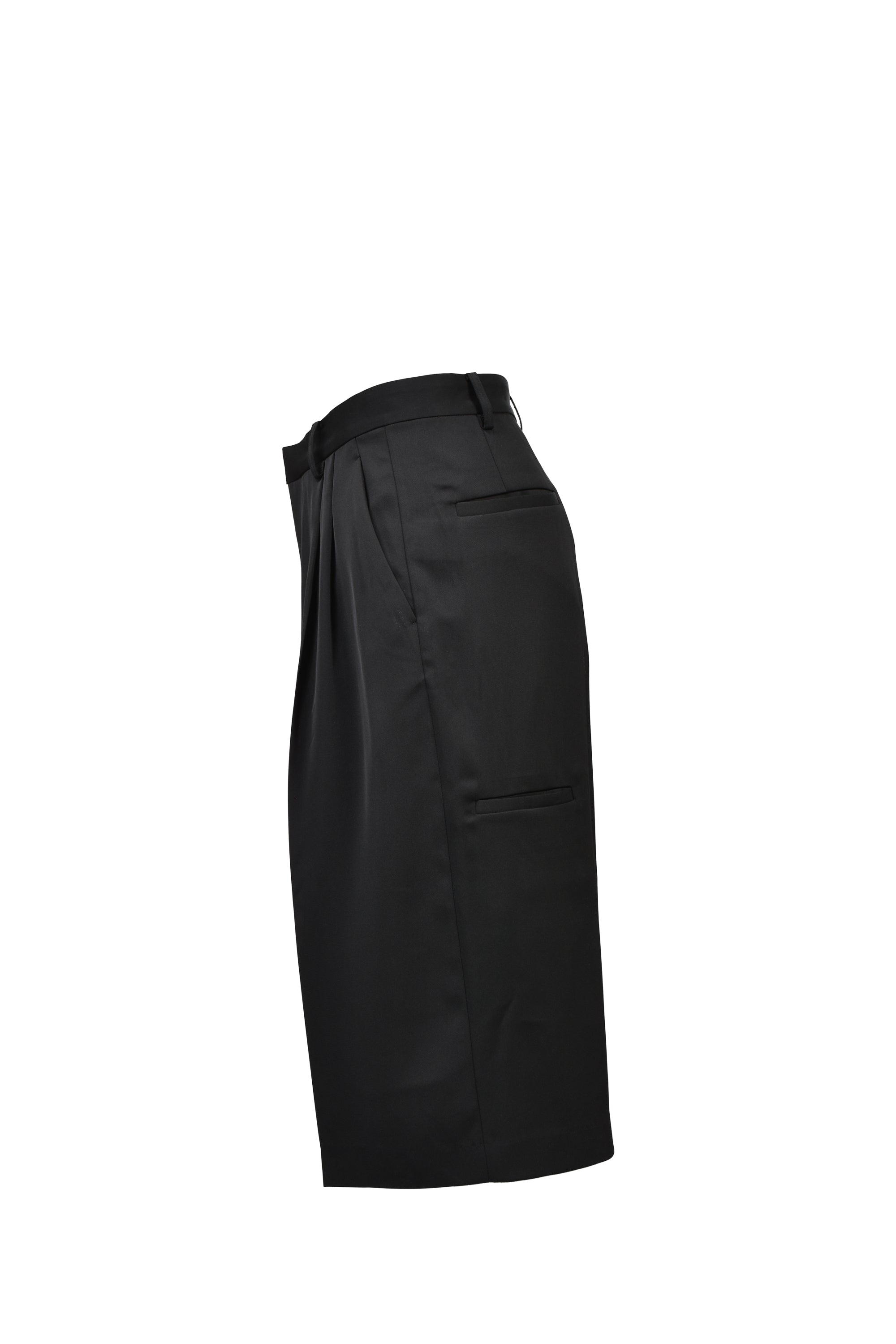 TUCK WIDE SHORTS ｜BREATH ブレス - BAD HOPプロデュースのアパレル