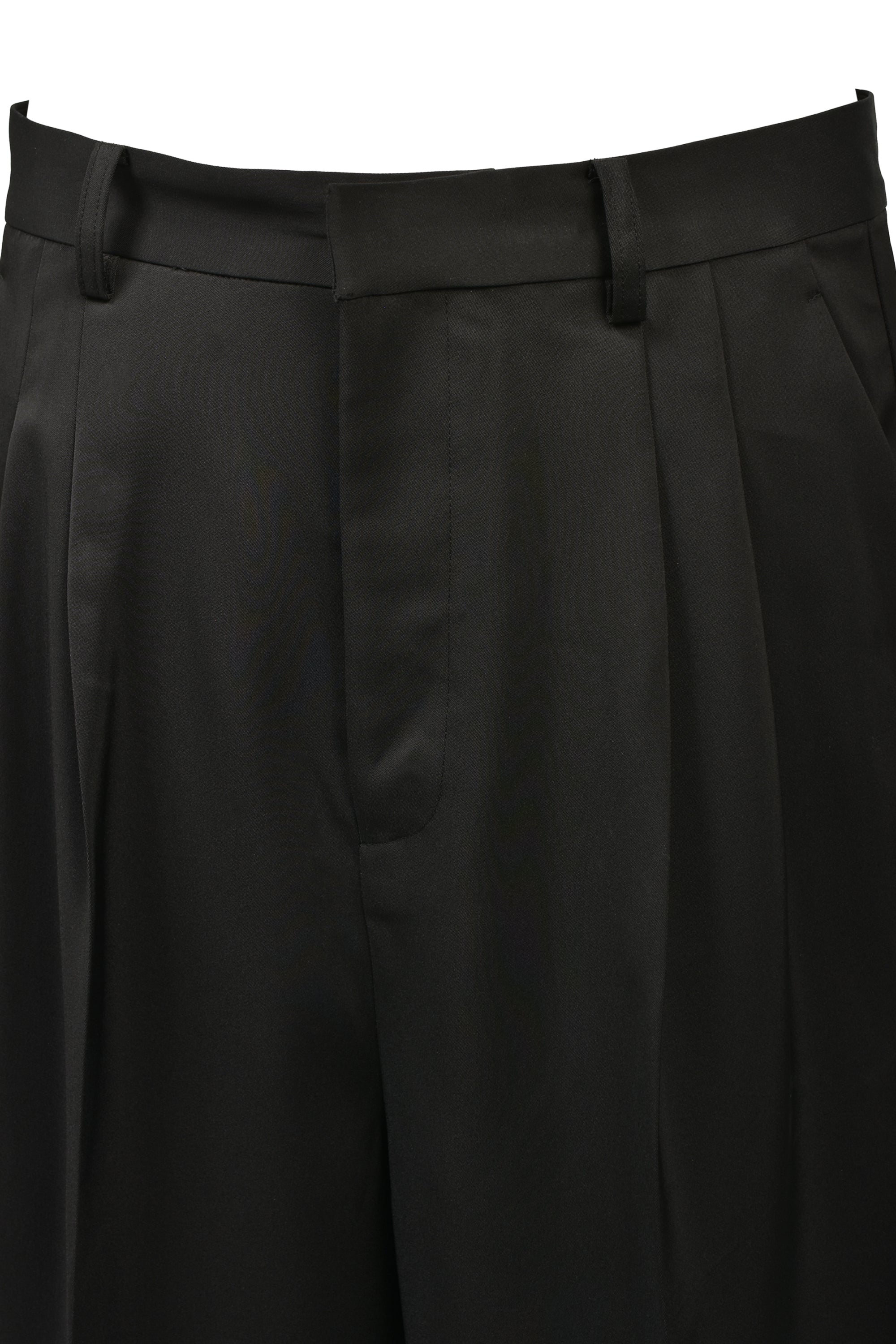 TUCK WIDE SHORTS ｜BREATH ブレス - BAD HOPプロデュースのアパレル