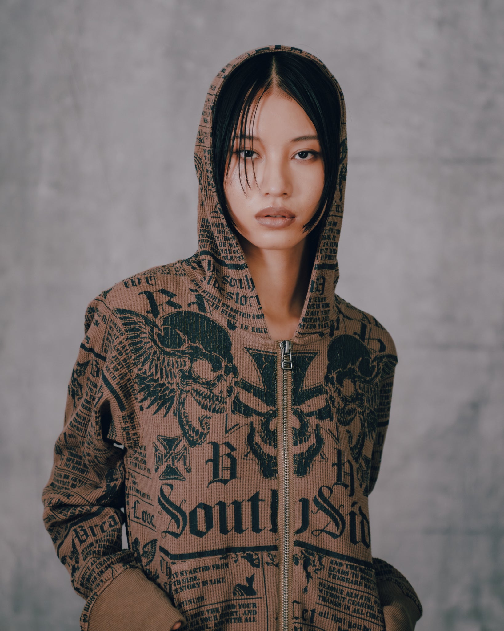 SKULL WASH WAFFLE ZIP UP HOODE / BROWN