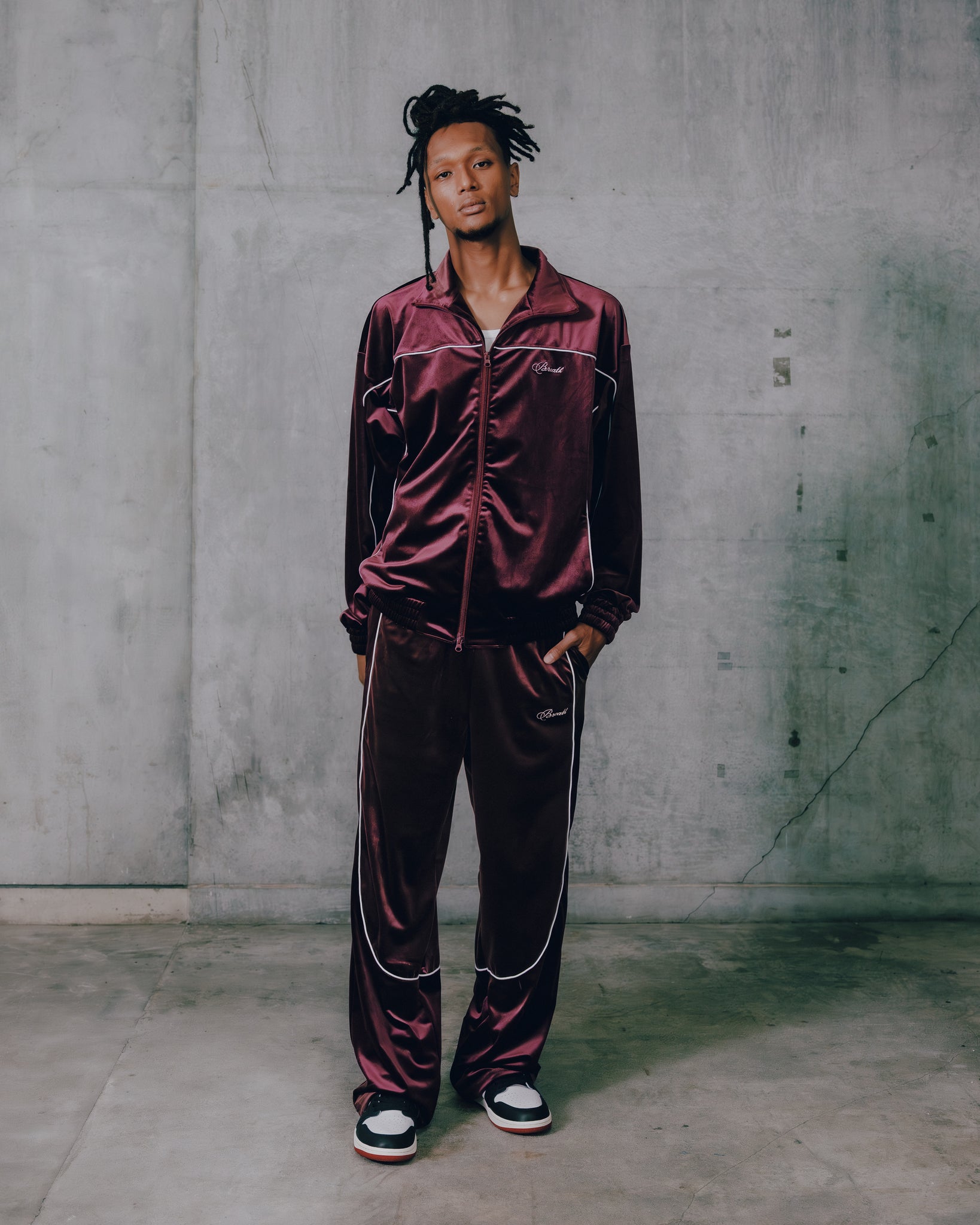 SCRIPT LOGO PIPING VELOUR TRACK PANTS / BURGUNDY