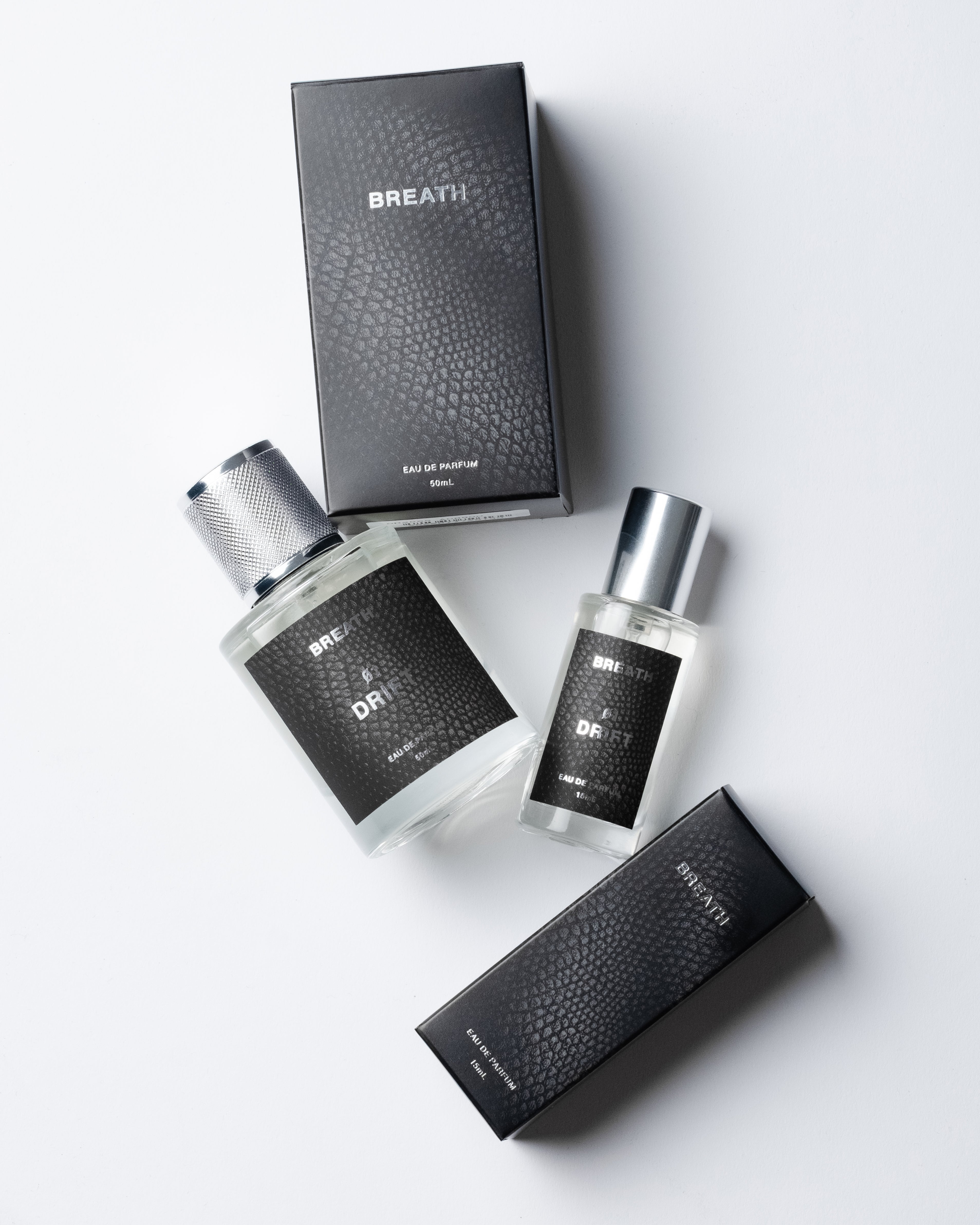 01 DRIFT 15ml – BREATH - “決意の香りは、性別を選ばない”何も持たず