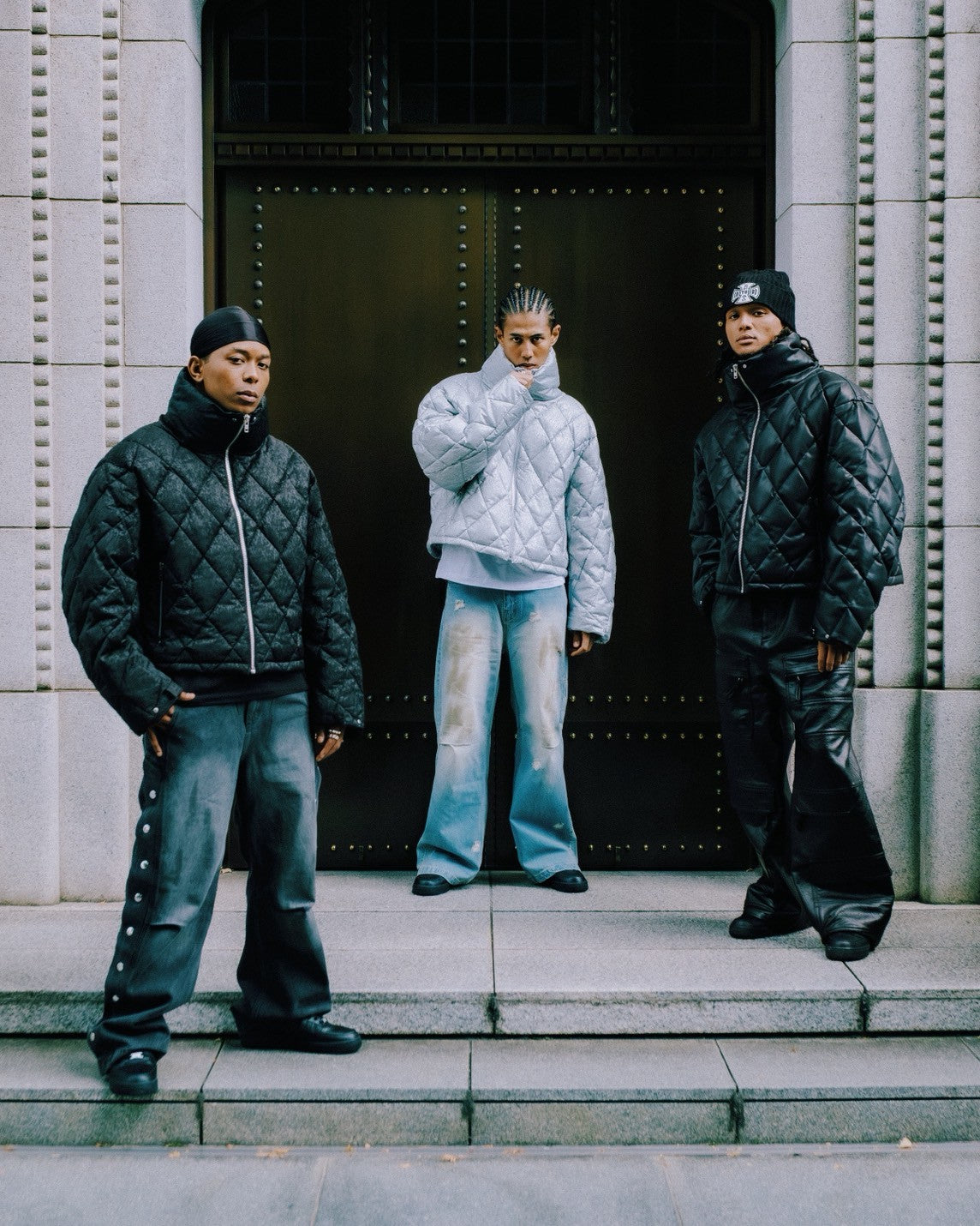 FAUX LEATHER SHINY QUILTING DOWN JACKET / BLACK