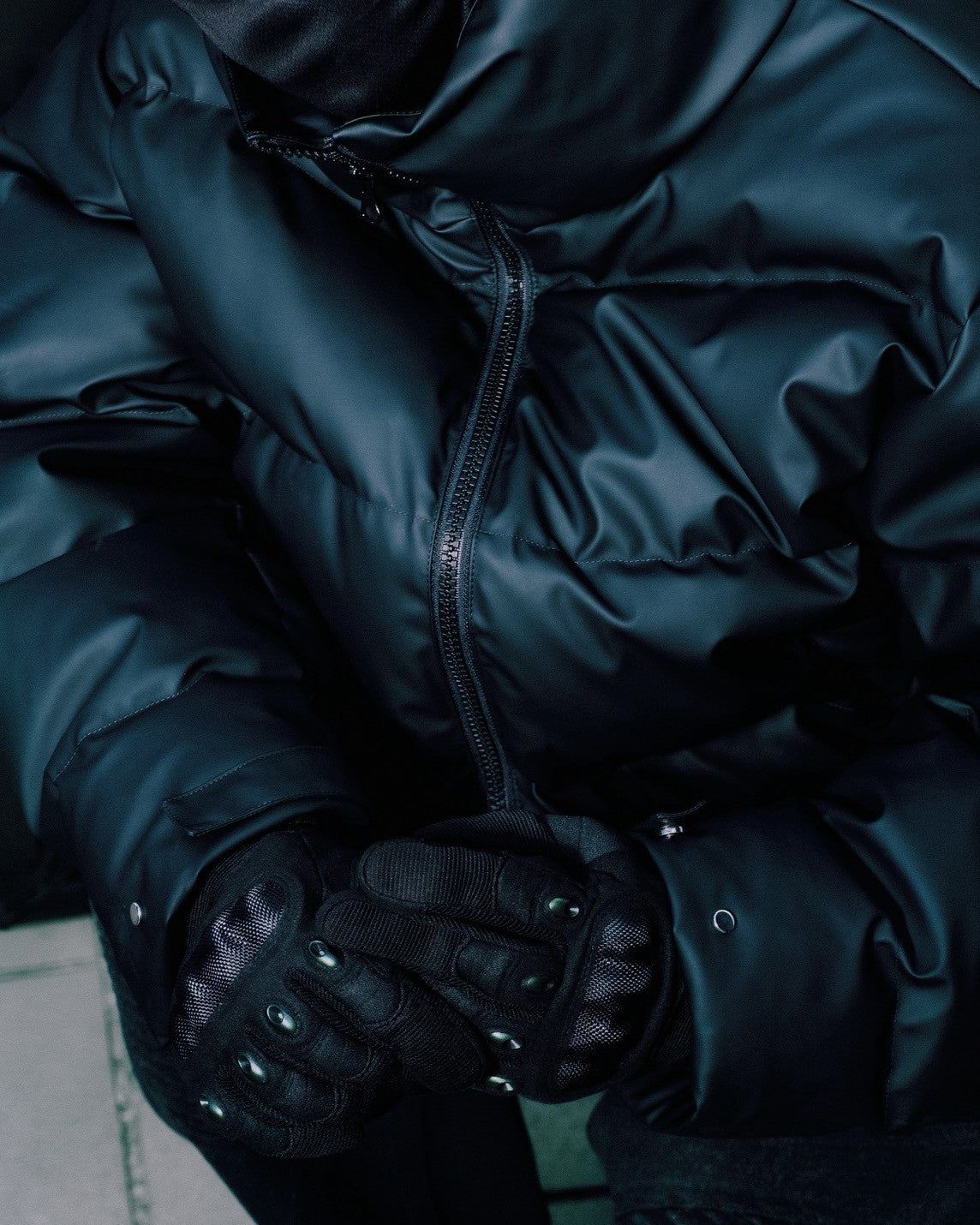 FAUX LEATHER MATTE DOWN JACKET / BLACK